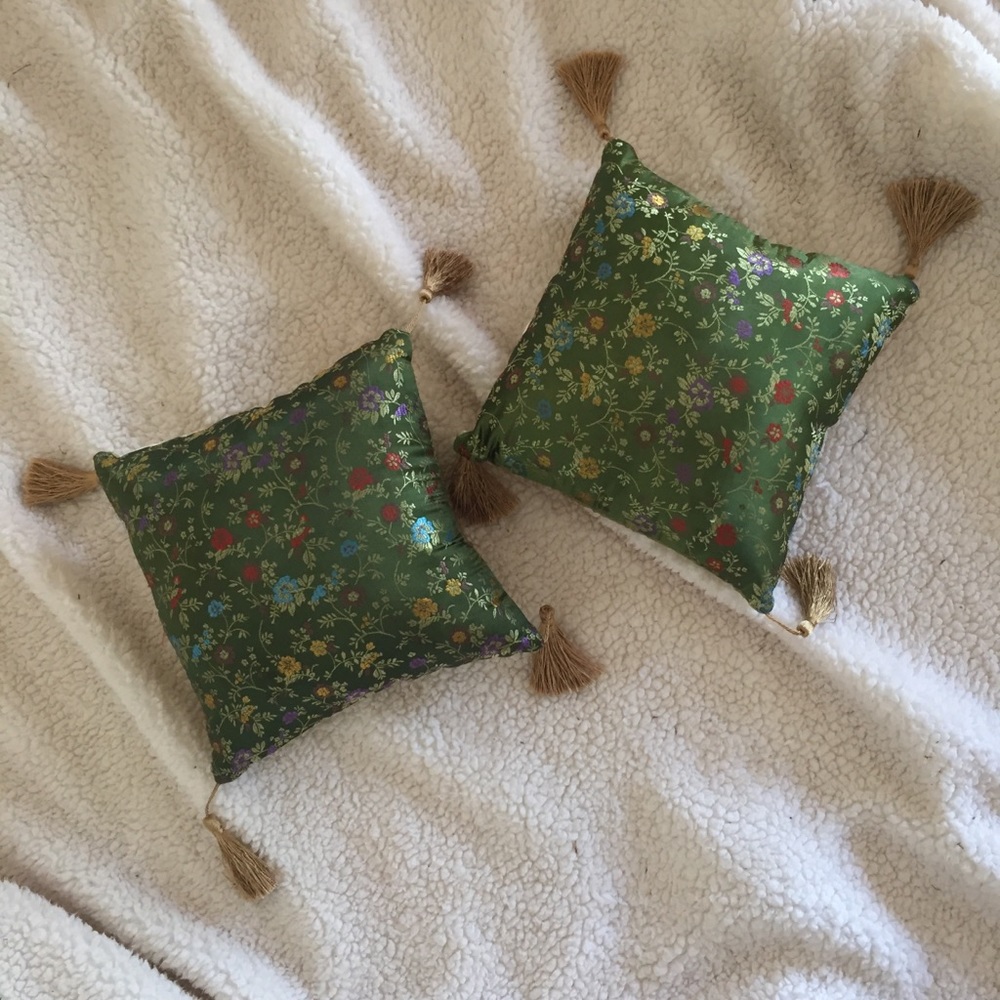 Small Decorative Pillows